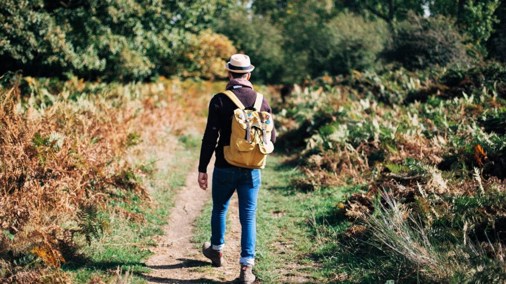 Perjalanan Menelusuri Jejak Petualangan Backpacker