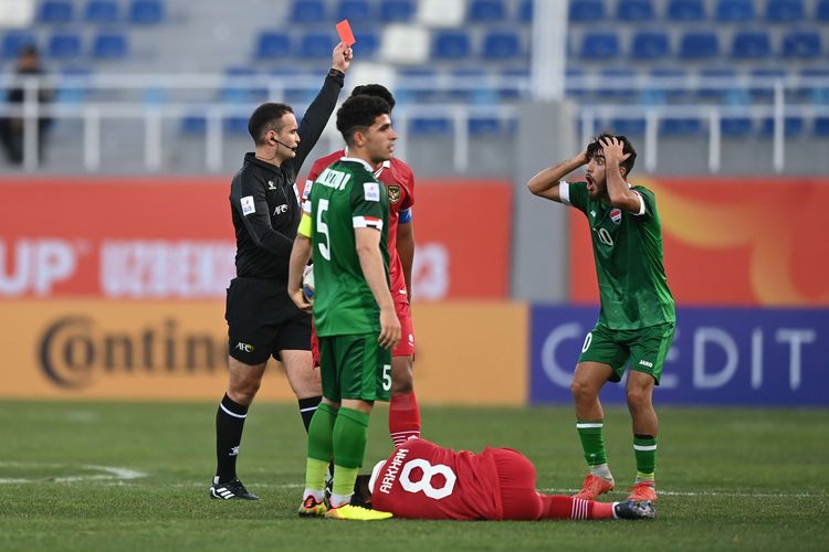 Jenis Pelanggaran Dalam Sepak Bola Dan Penjelasannya