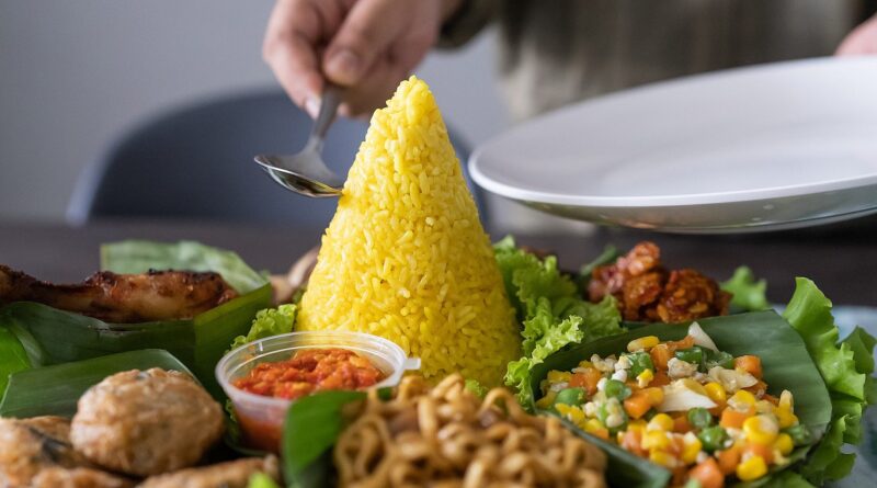 Sejarah Nasi Tumpeng Yang Punya Makna Yang Mendalam