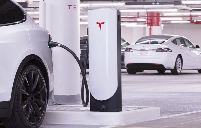 Sistem Supercharger Tesla: Keunggulan Dan Kelemahan