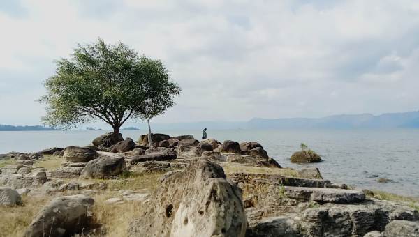 Batu Pasa Adalah Salah Satu Destinasi Unik Danau Toba