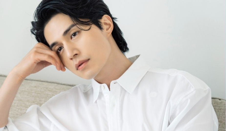 Lee Dong Wook Aktor Tampan Dengan Pesona Abadinya