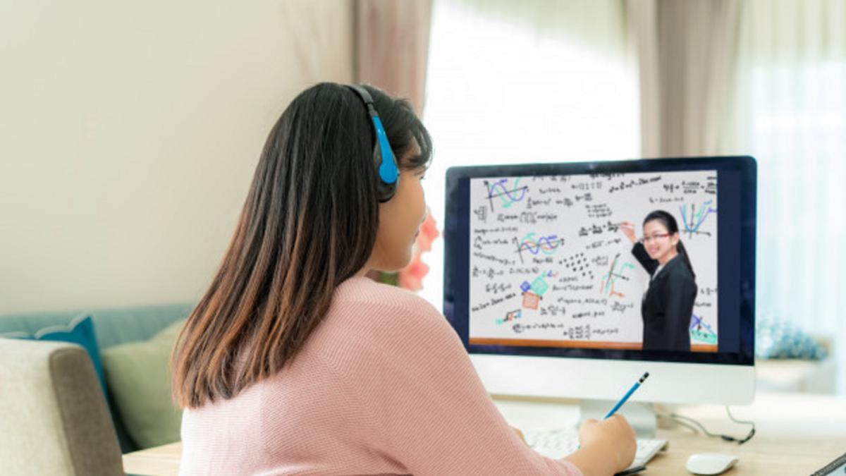 Perkembangan Sistem Belajar Online Di Masa Serba Digital