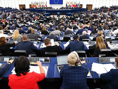 Membedah Dinamika Demokrasi Di Negara-Negara Eropa