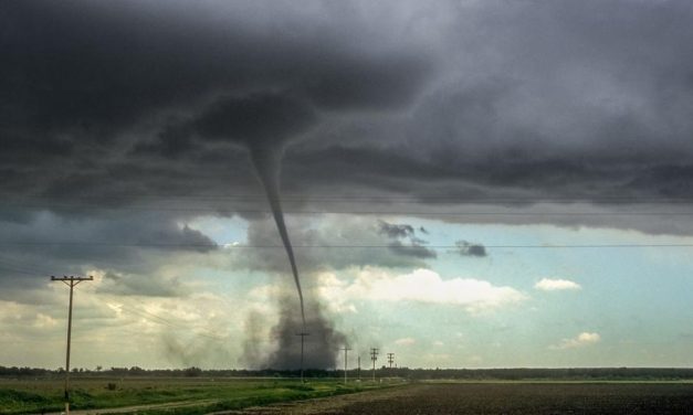 Angin Puting Beliung Fenomena Alam Yang Menghancurkan