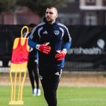 Maarten Paes Tegaskan Ambisi Juara Bersama Ajax Amsterdam