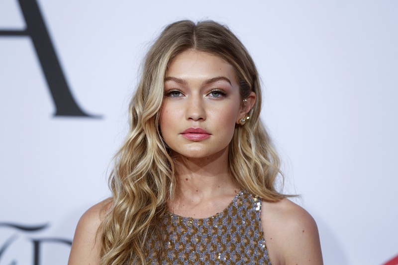 Gigi Hadid Supermodel Dengan Wajah Yang Khas