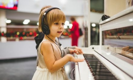 Hobi Bermain Musik Punya Banyak Manfaat Positif