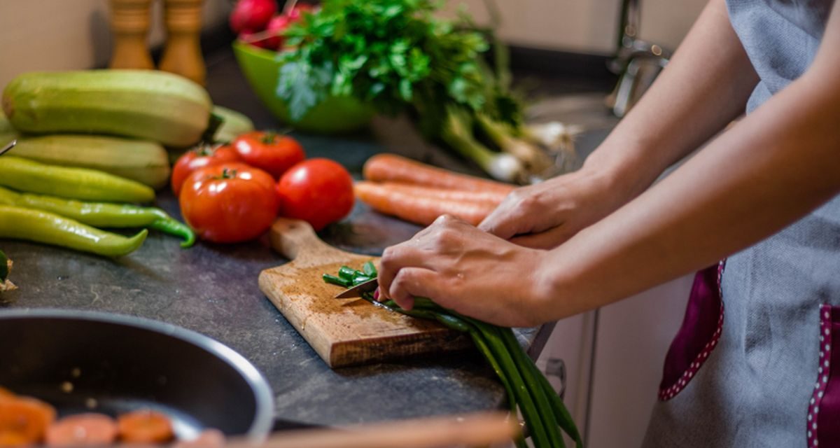 Tips Memasak Makanan Sehat Bergizi Untuk Keluarga