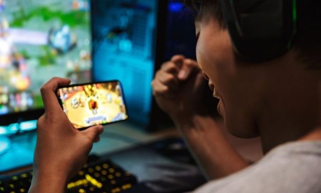Dua Sisi Game Online, Manfaat Dan Bahayanya