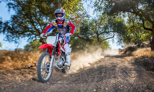 Honda CRF150L Motor Trail Tangguh Untuk Segala Medan