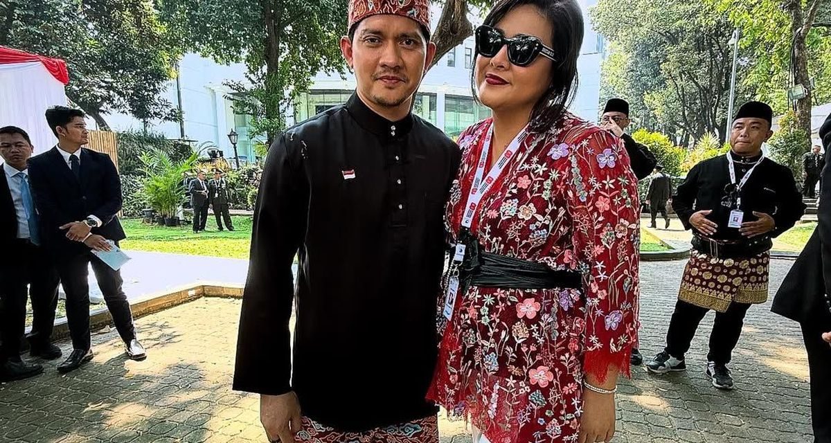Iko Uwais dan Audy Item Umumkan Kehamilan Anak Ketiga
