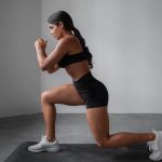 Ingin Membentuk Otot Glutes, Coba Gerakan Berikut