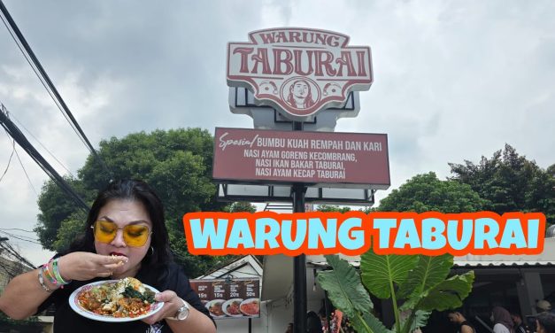 Cita Rasa Unik Ayam Goreng Kecombrang Taburai Bikin Nagih